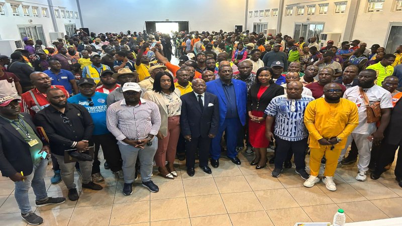Enrôlement des mototaxis : Concertation entre la Mairie de la Ville de Douala et les acteurs de la filière. 1 enrolement-des-mototaxis-concertation-entre-la-mairie-de-la-ville-de-douala-et-les-acteurs-de-la-filiere