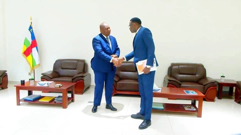 Le Président du Groupe PROJECT PARTNER reçu ce jour au Palais de la Reconnaissance pour discuter d’un projet industriel et logistique en RCA. 2 le president du groupe project partner est recu au palais de la reconnaissance pour discuter dun projet industriel et logistique en rca 00