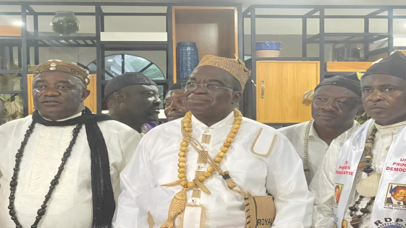 Limbé | Le Ministre des Finances, Louis Paul MOTAZE anobli par les Chefs Traditionnels du Sud-Ouest à l’issue de la cérémonie de lancement de l’apurement total de la dette salariale de la CDC. 1 limbe-le-ministre-des-finances-louis-paul-motaze-anobli-par-les-chefs-traditionnels-du-sud-ouest-a-lissue-de-la-ceremonie-de-lancement-de-lapurement-total-de-la-dette-salariale-de-la-cdc